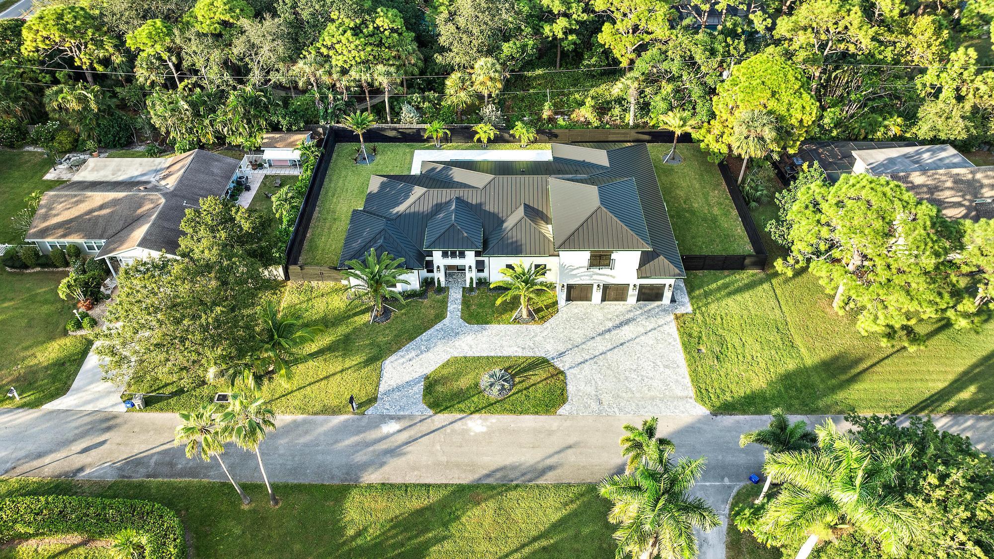LOXAHATCHEE GARDENS IN - Residential