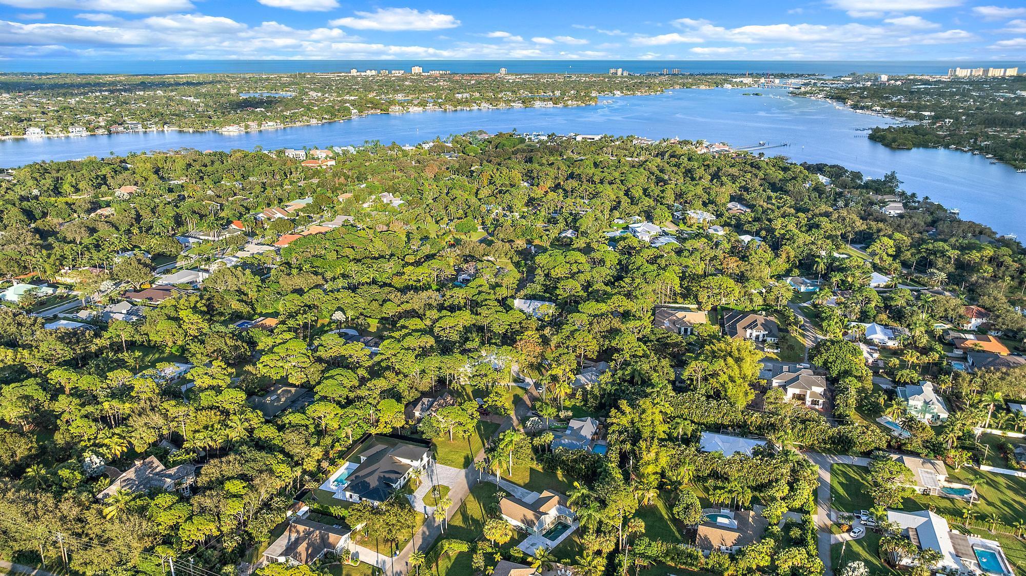 LOXAHATCHEE GARDENS IN - Residential