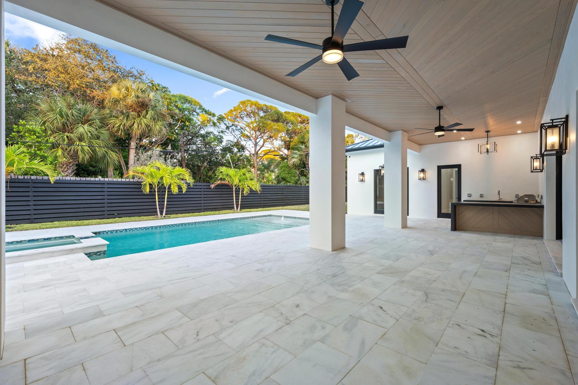 LOXAHATCHEE GARDENS IN - Residential
