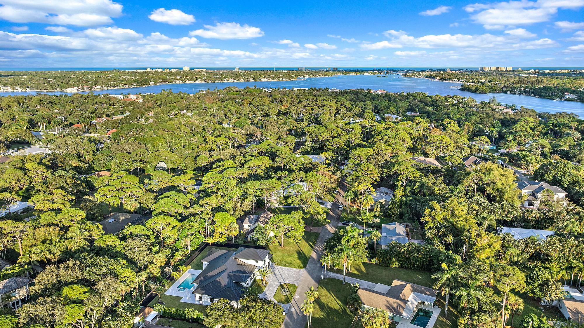 LOXAHATCHEE GARDENS IN - Residential