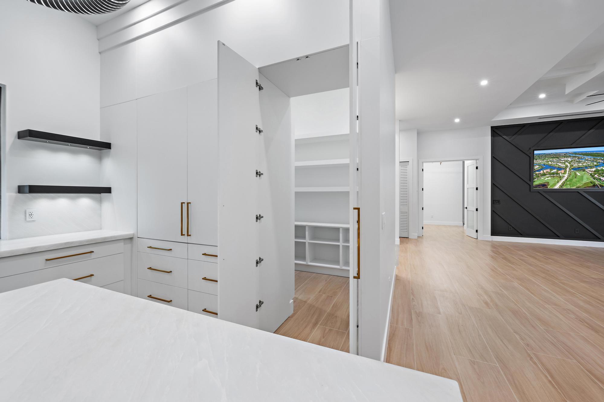 LOXAHATCHEE GARDENS IN - Residential