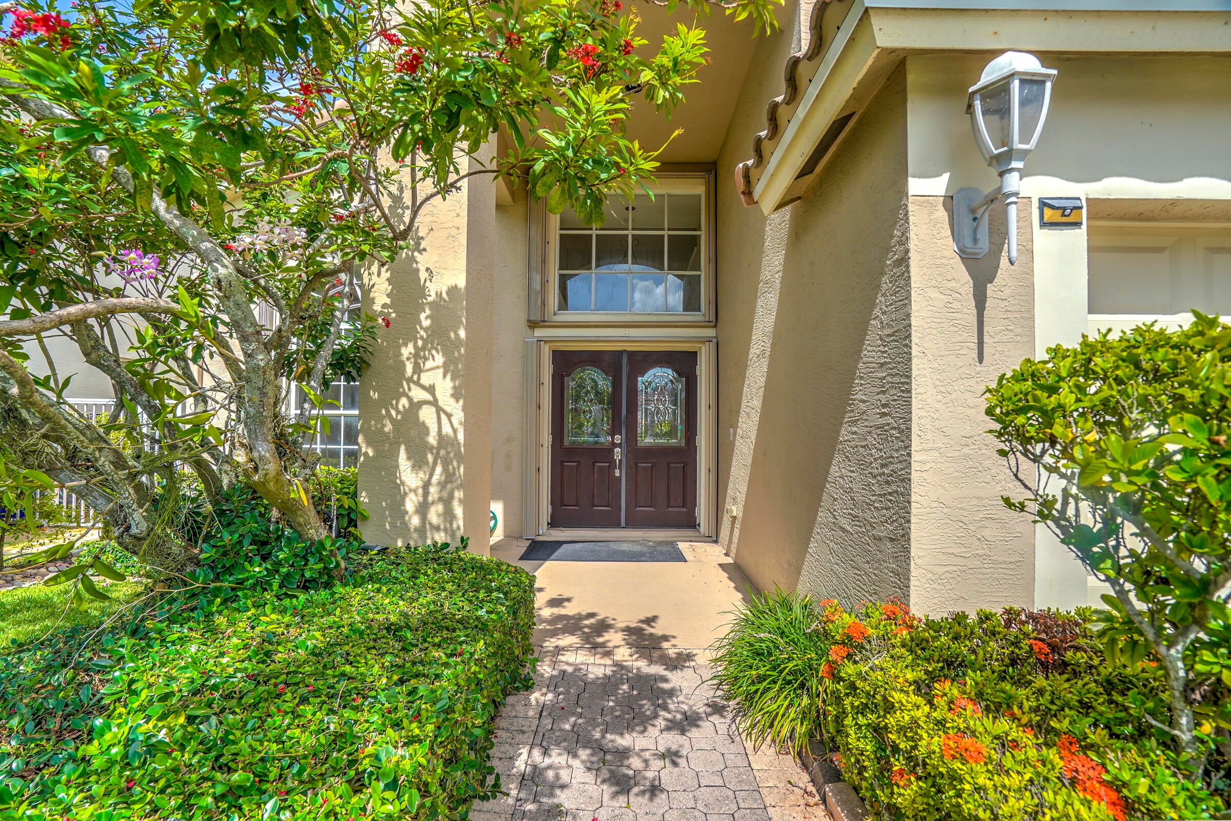 1117 AVONDALE Court