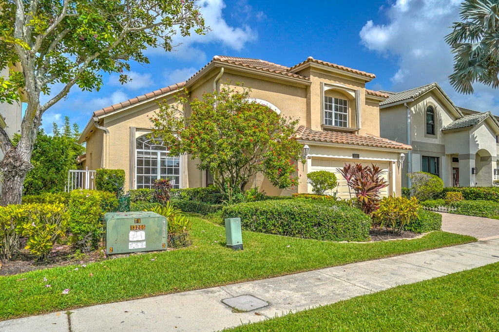 Photo of 1117 AVONDALE Court, West Palm Beach, FL 33409 (MLS # B26072128)