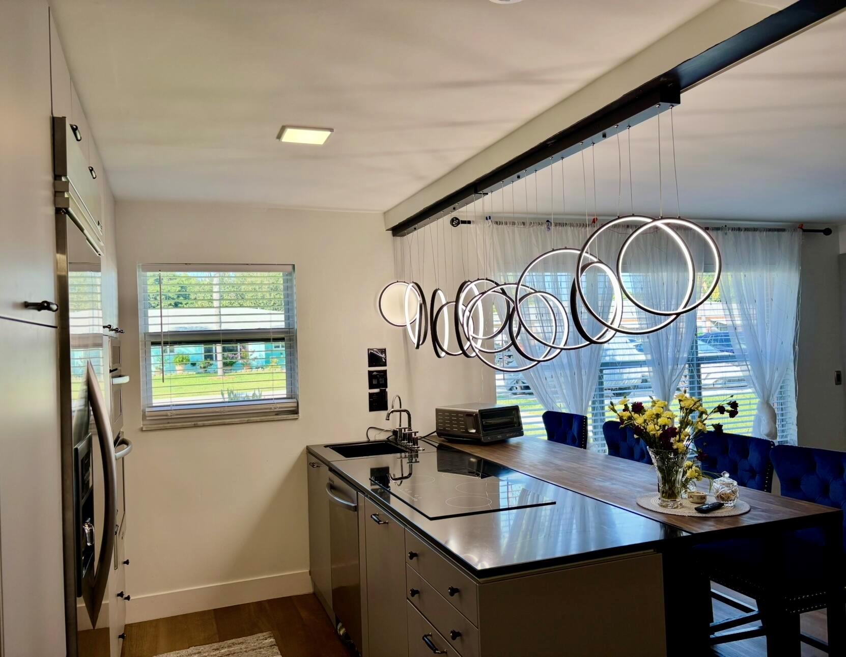 HIGH POINT CONDO SEC 3 - Residential