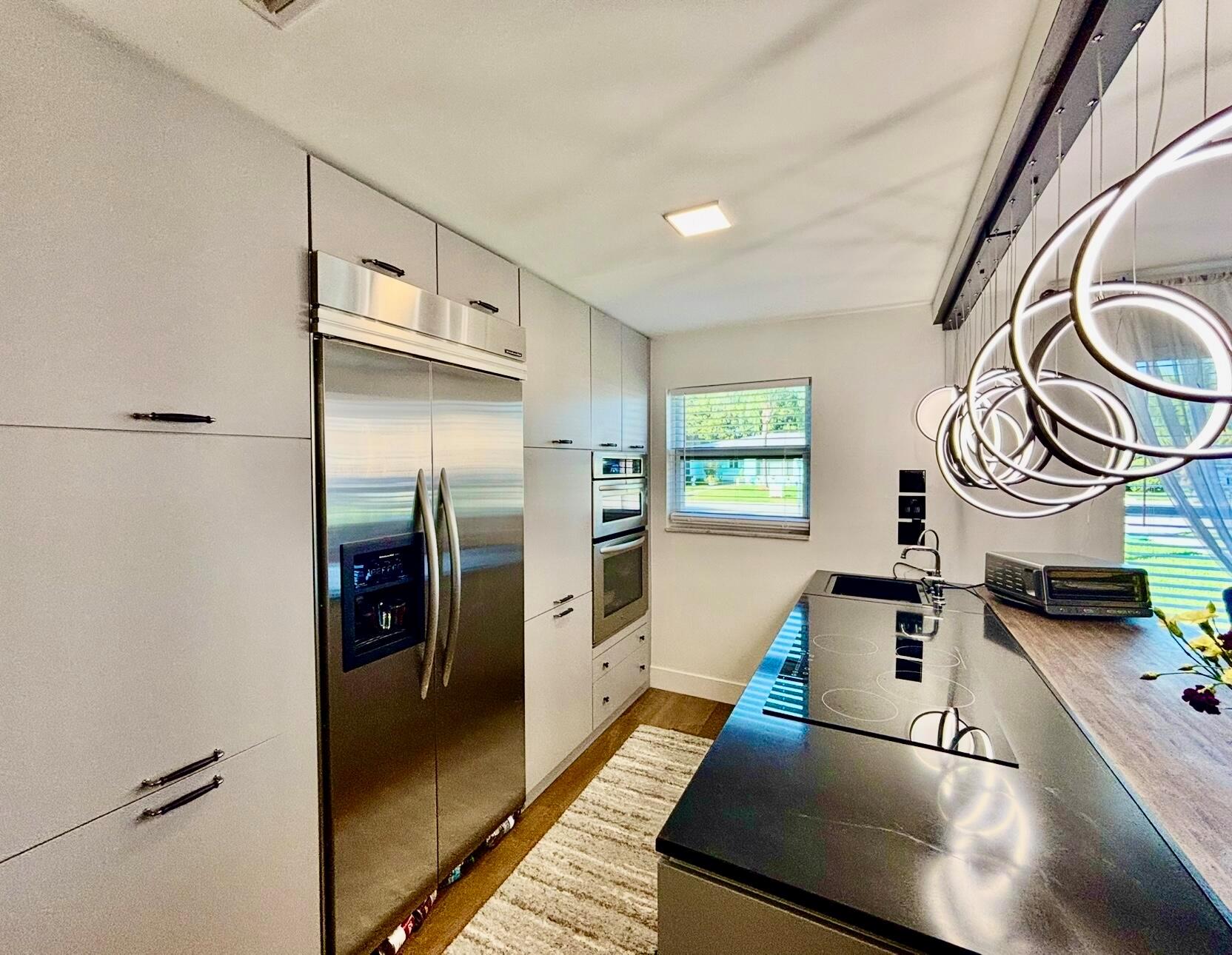 HIGH POINT CONDO SEC 3 - Residential