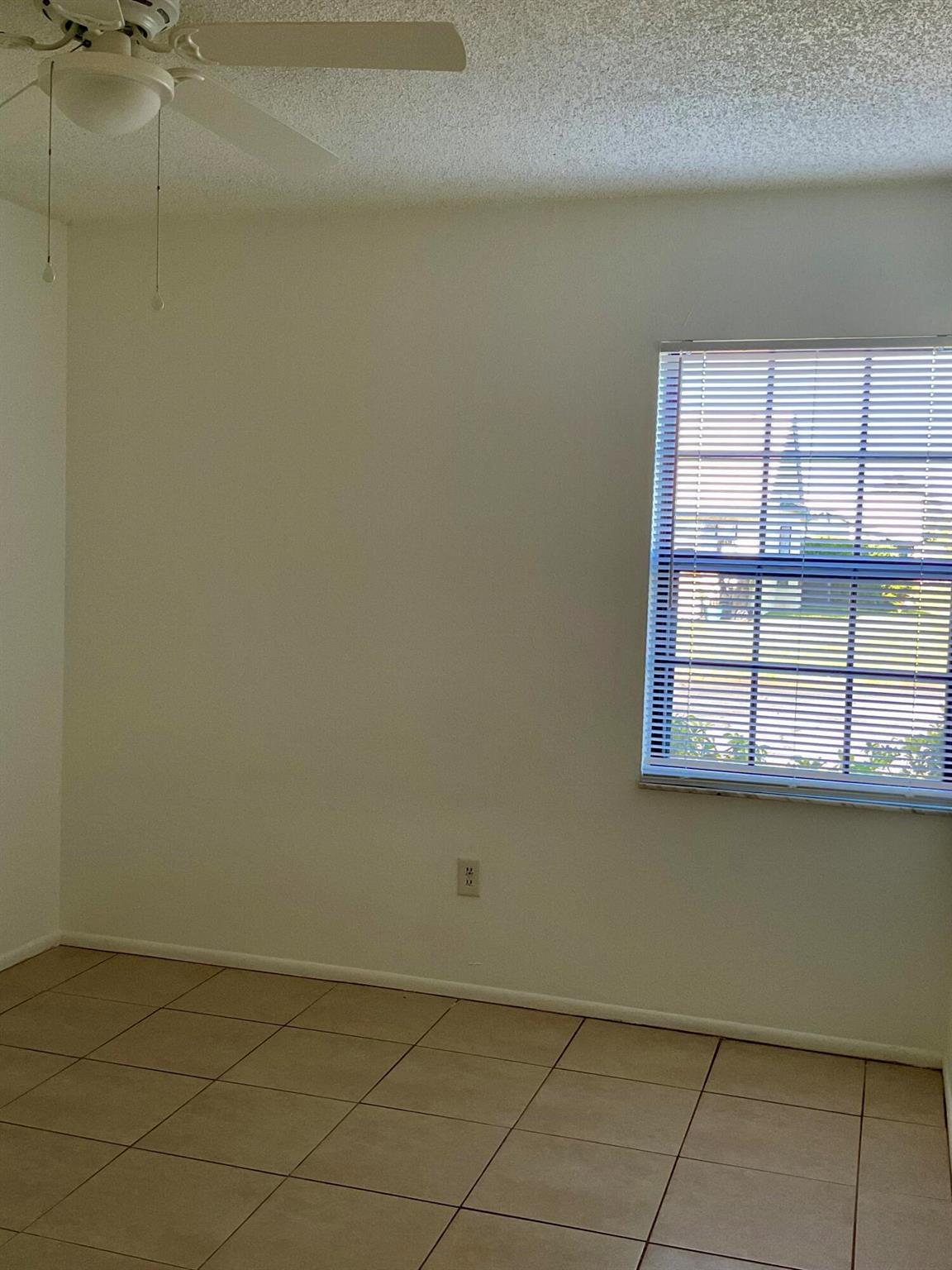 VILLAS OF WINDMILL POINT - Residential Lease