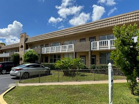 9101 Sunrise Lakes Blvd 117
