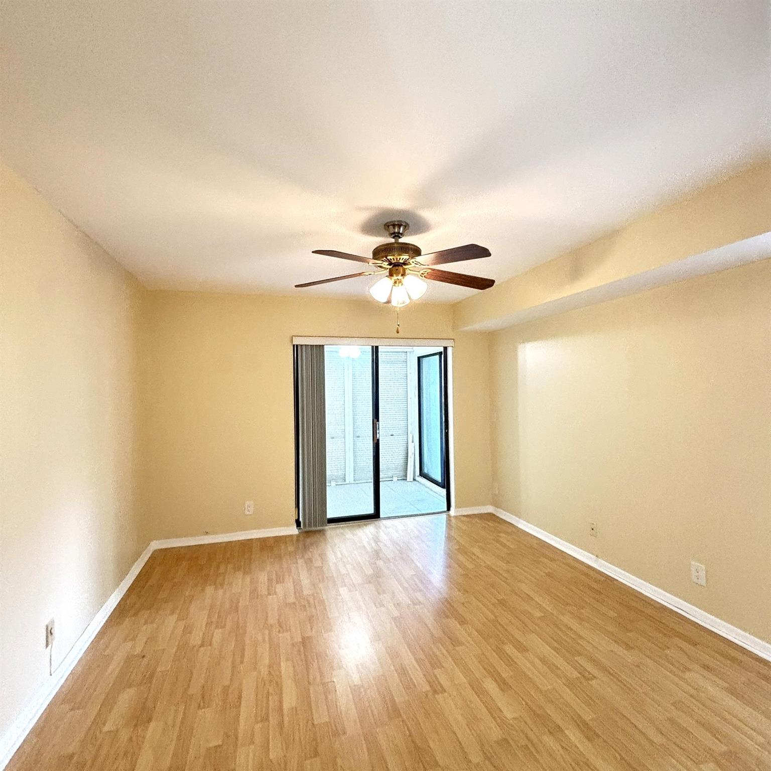 7673 Tahiti Ln 105