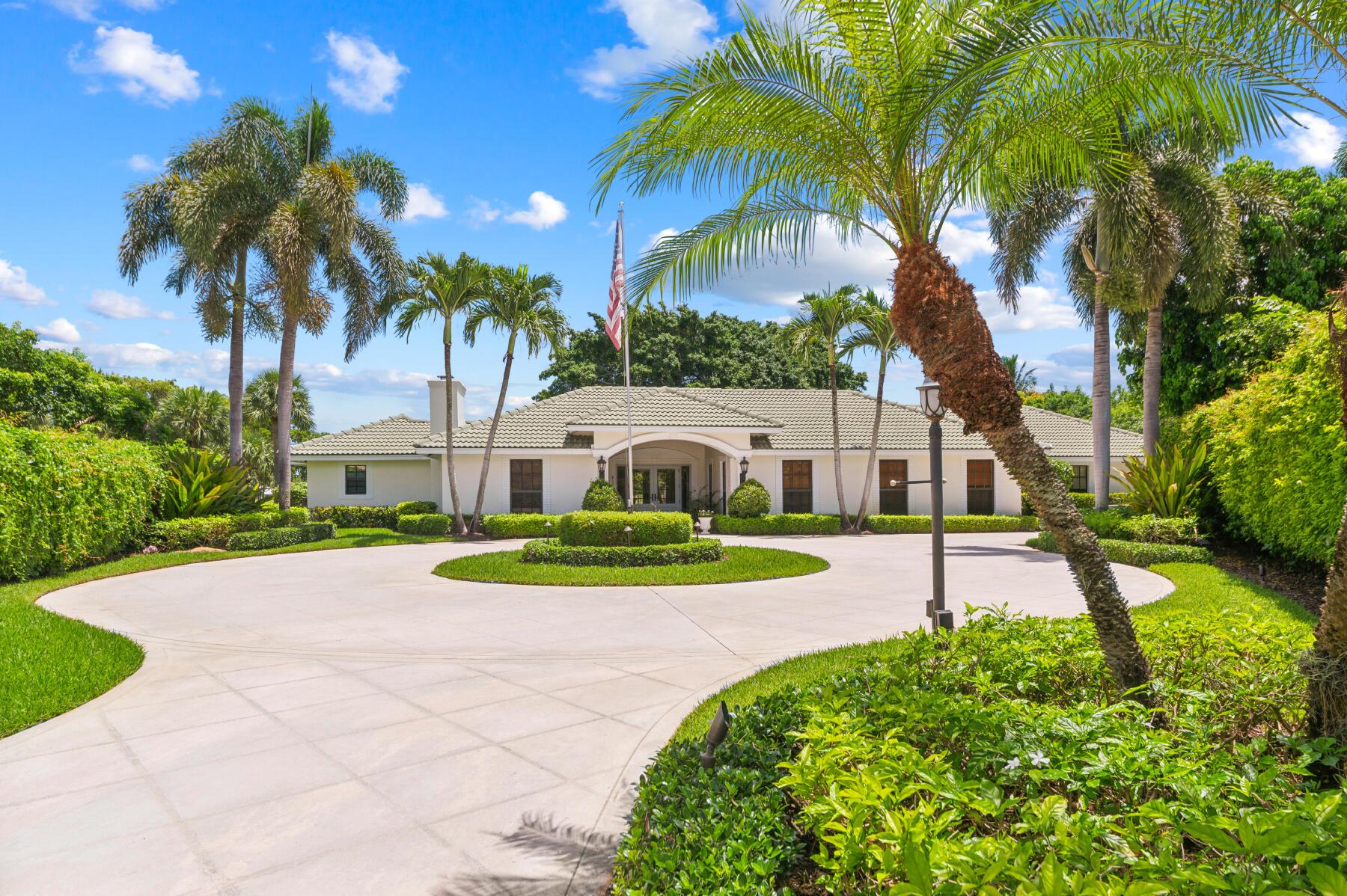 DELRAY DUNES 2ND SEC - Residential