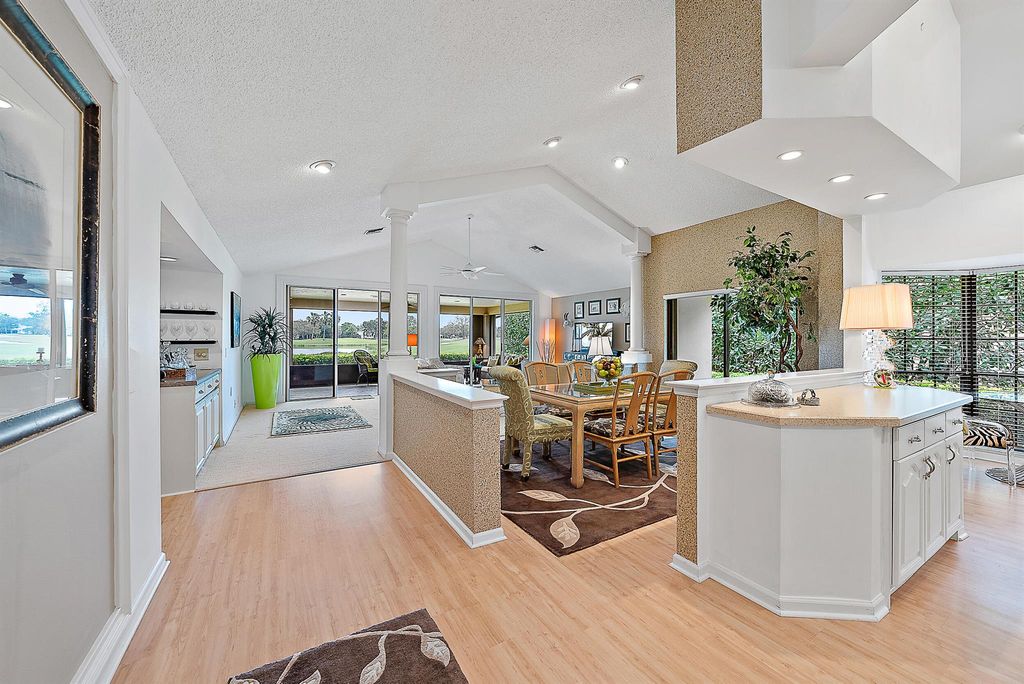 Photo of 130 Coventry Place, Palm Beach Gardens, FL 33418 (MLS # R11065942)