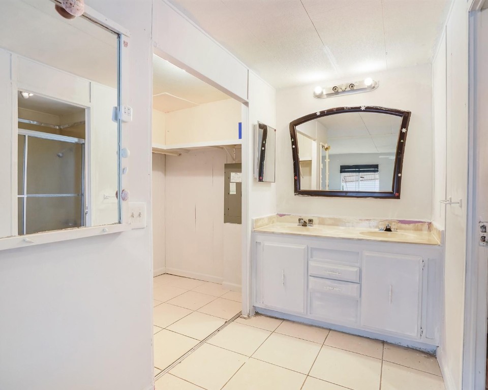 RAVENSWOOD ESTATES & MARINAS - Residential