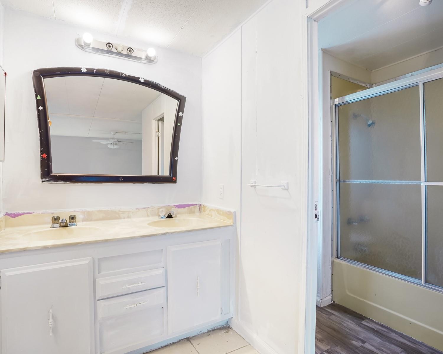 Ravenswood Estates & Mari - Residential