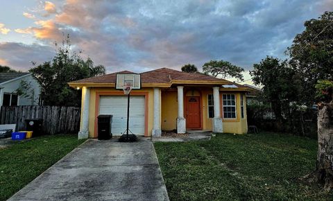 2109 Dock Street West Palm Beach FL 33401