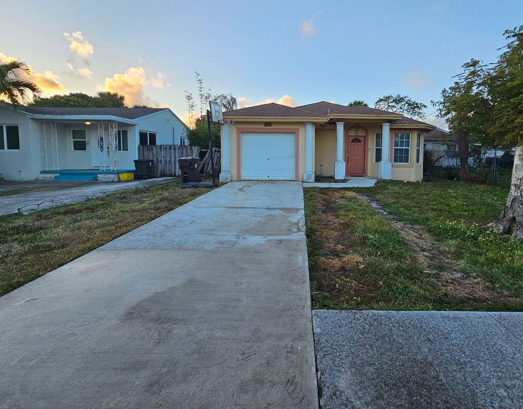 Photo of 2109 Dock Street, West Palm Beach, FL 33401 (MLS # R11133850)