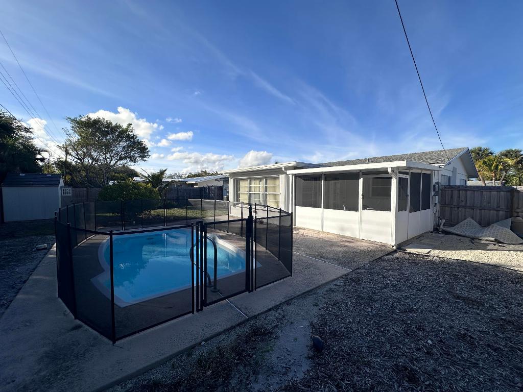 RIDGEWOOD HOMES - Residential Lease