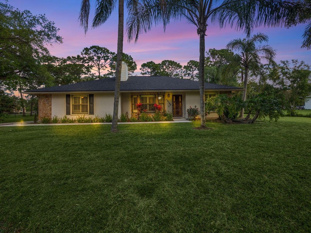 Photo of 13153 165th Road N, Jupiter, FL 33478 (MLS # R10968556)