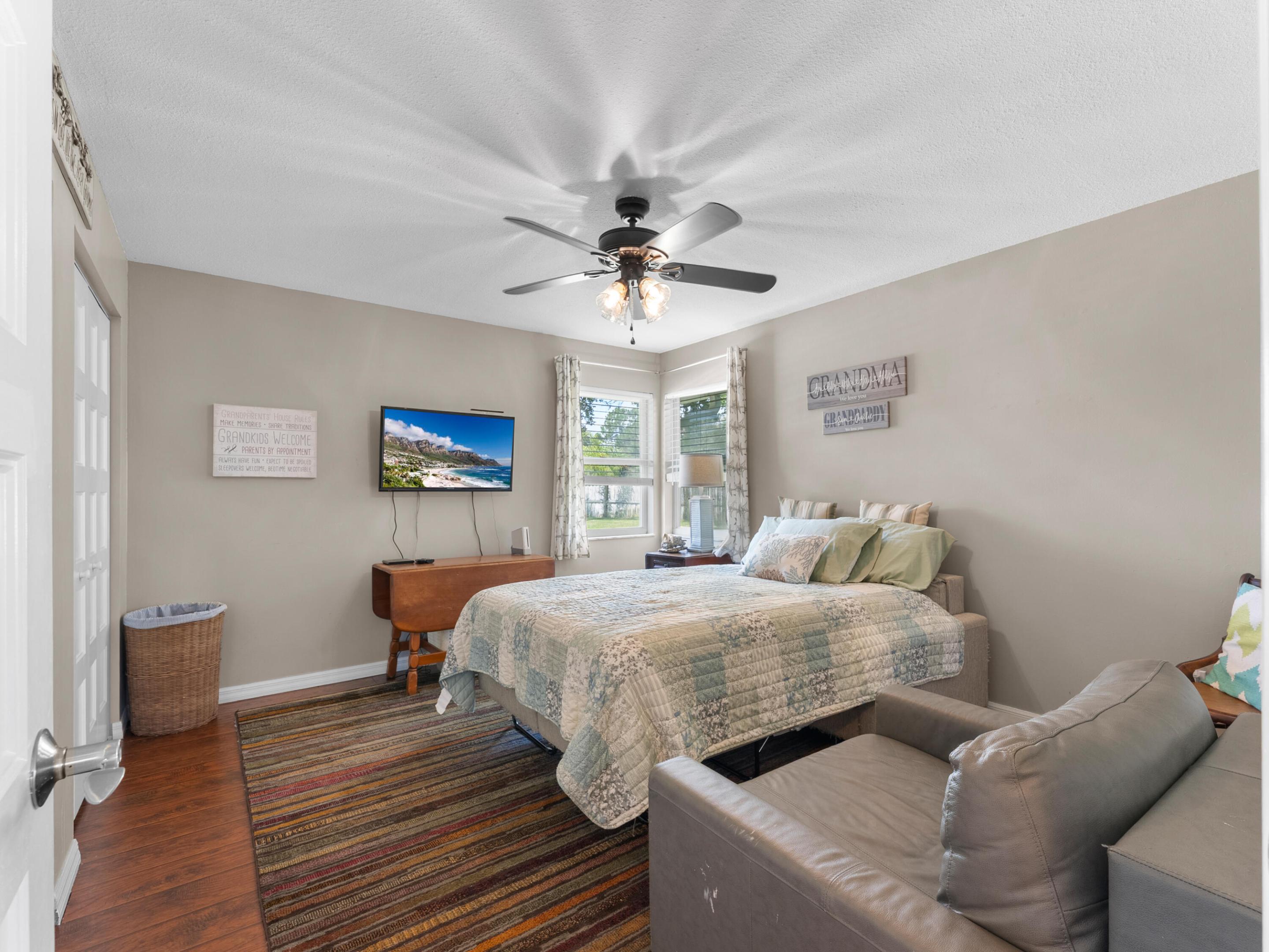 SOUTH MOON UNDER SUB - Residential