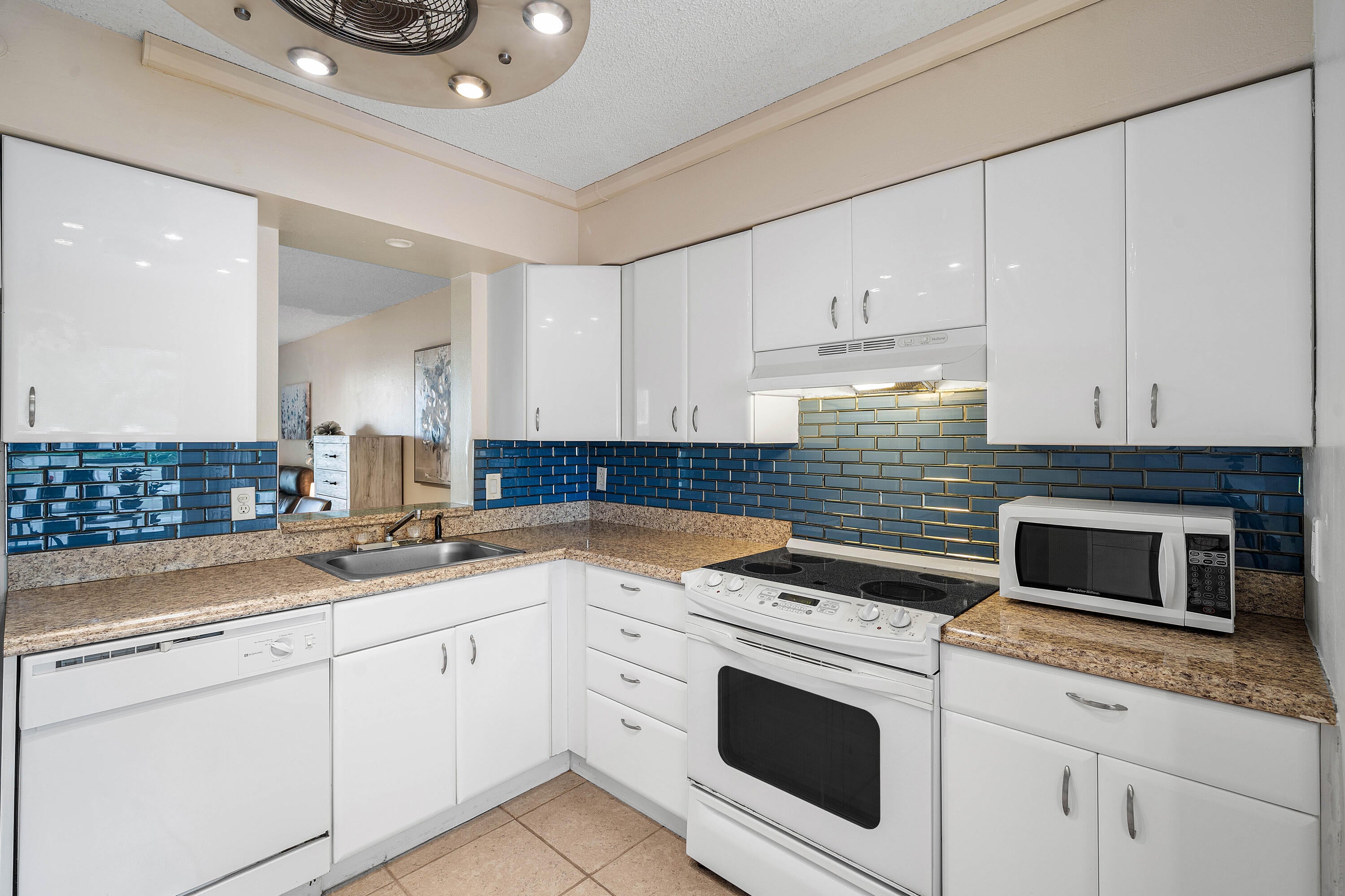 14623 Bonaire Boulevard 205