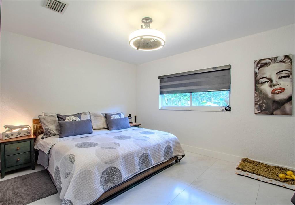 RIVERSIDE NO 3 - Residential