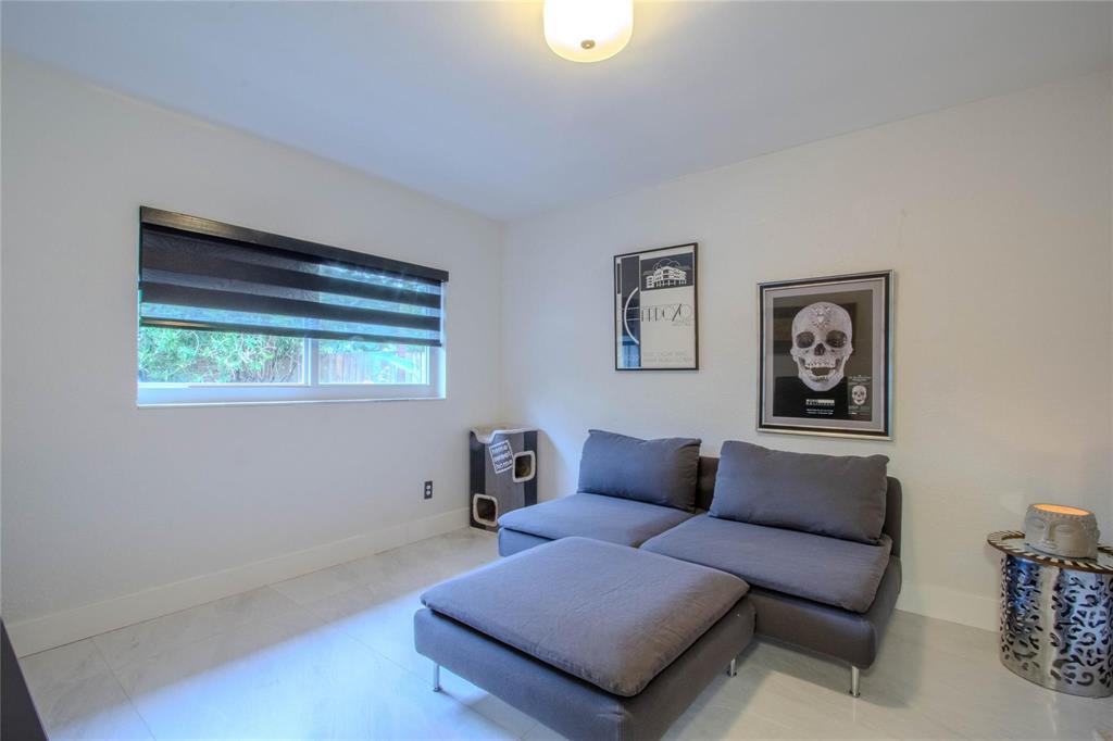 RIVERSIDE NO 3 - Residential