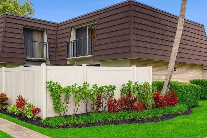 HERITAGE VILLAGE OF P B LAKES - Residential