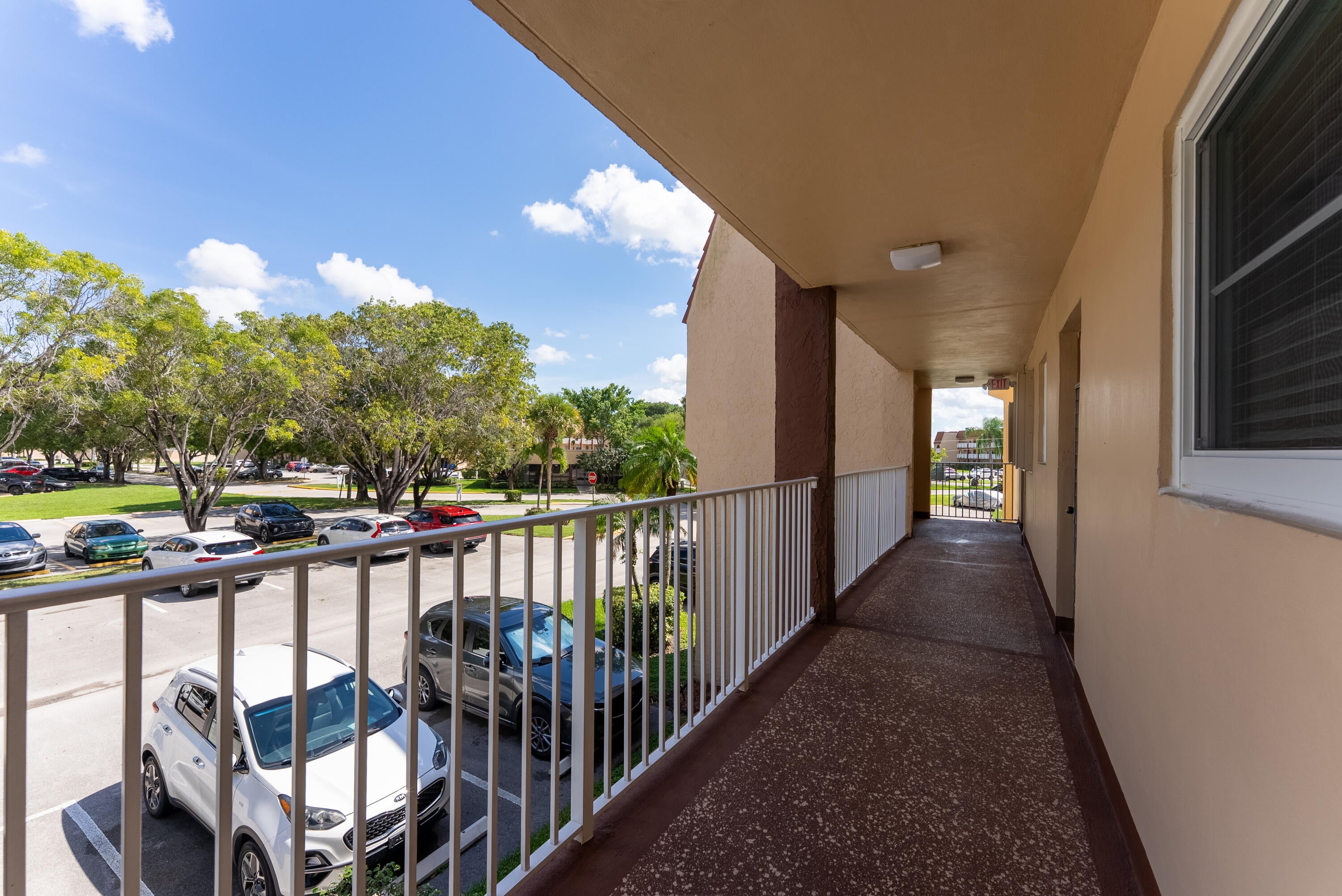 2801 N Pine Island Road N 202