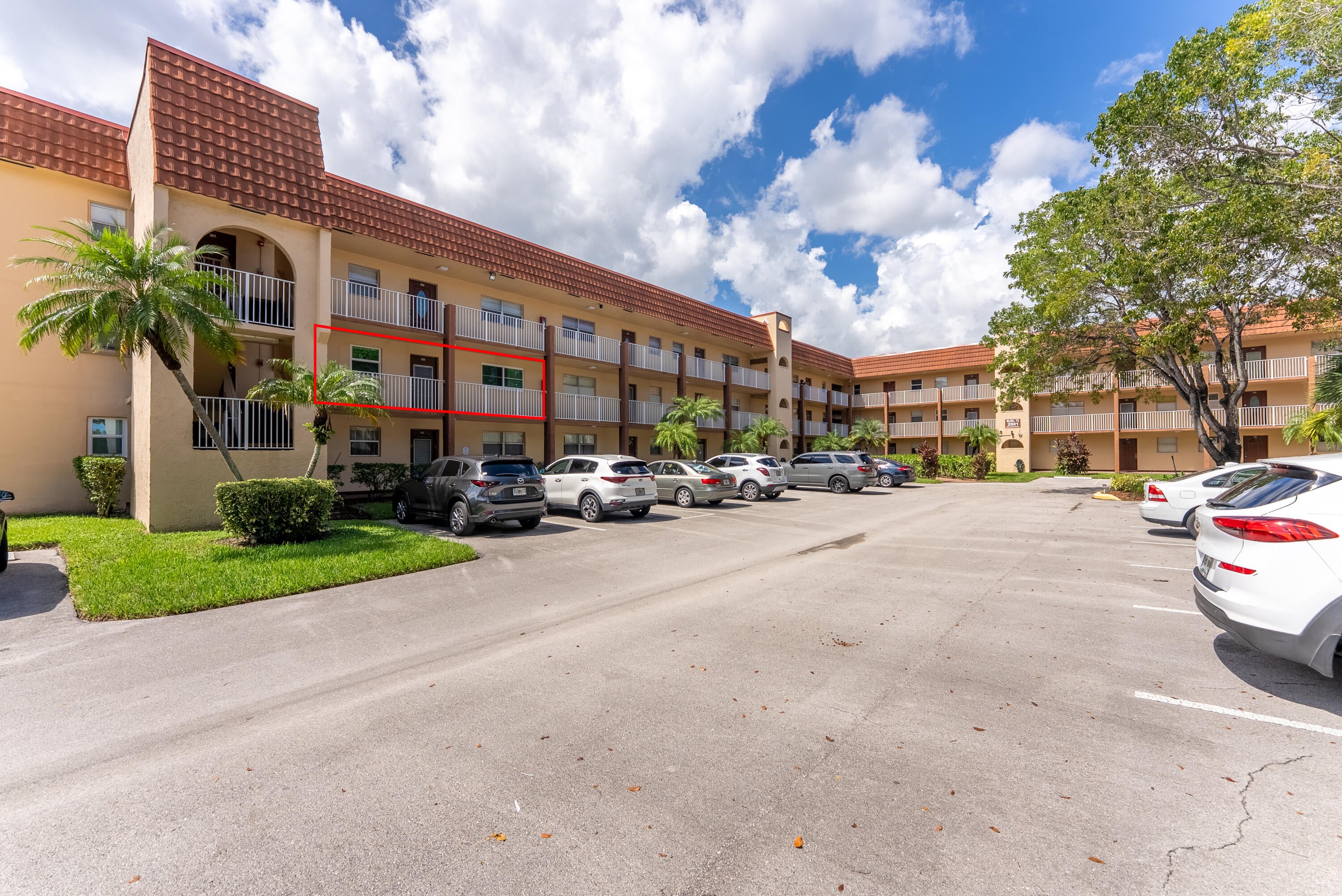 2801 N Pine Island Road N 202