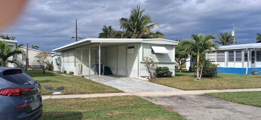 Photo of 4135 Meadow View Drive, Boynton Beach, FL 33436 (MLS # B26030055)