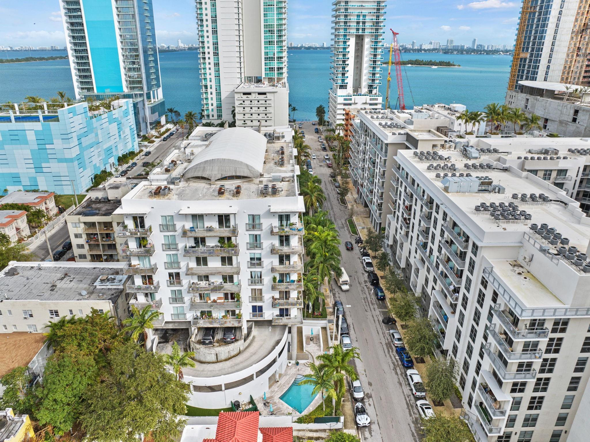 BAYLOFTS CONDO - Residential