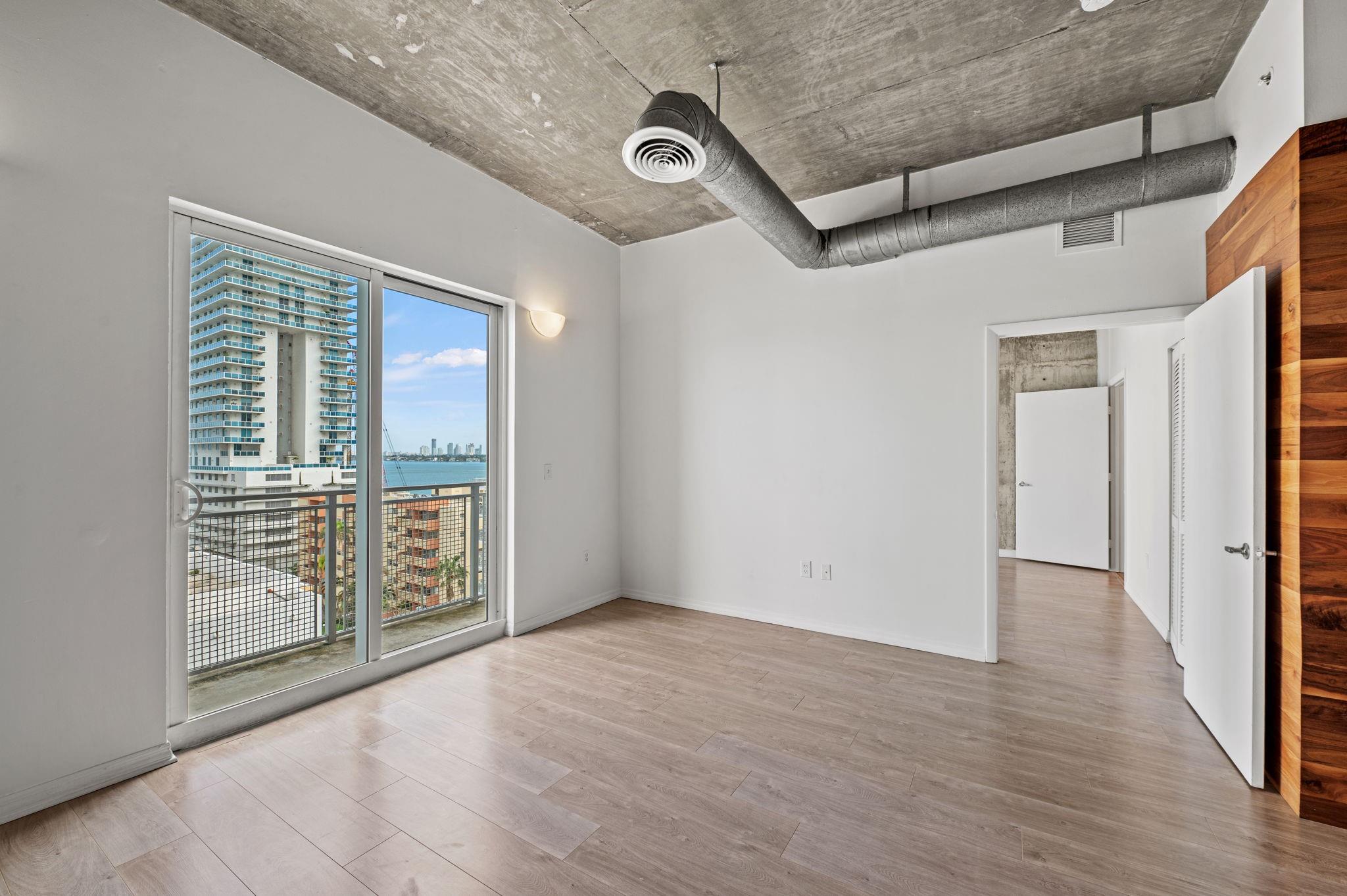 BAYLOFTS CONDO - Residential