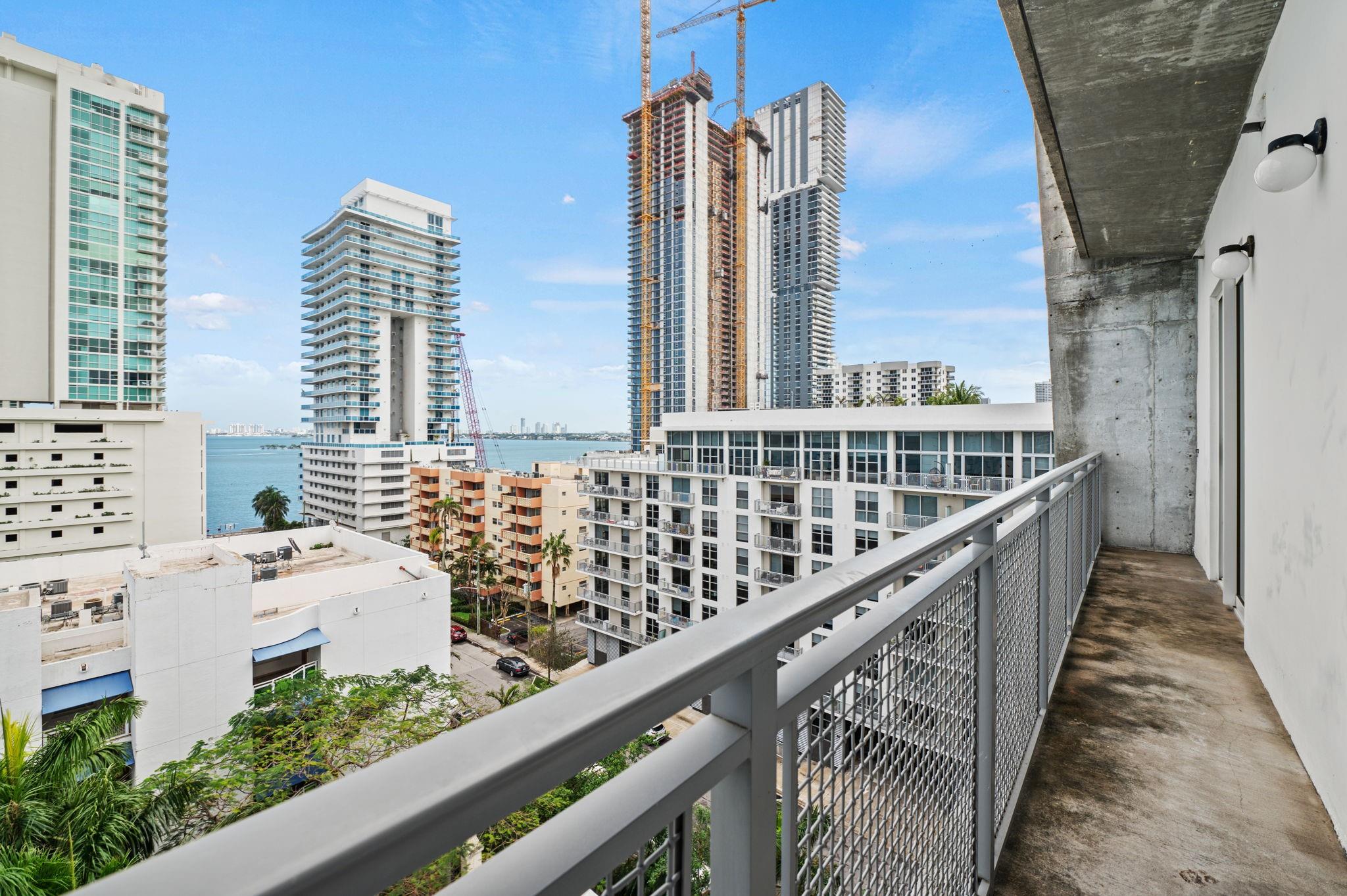 BAYLOFTS CONDO - Residential