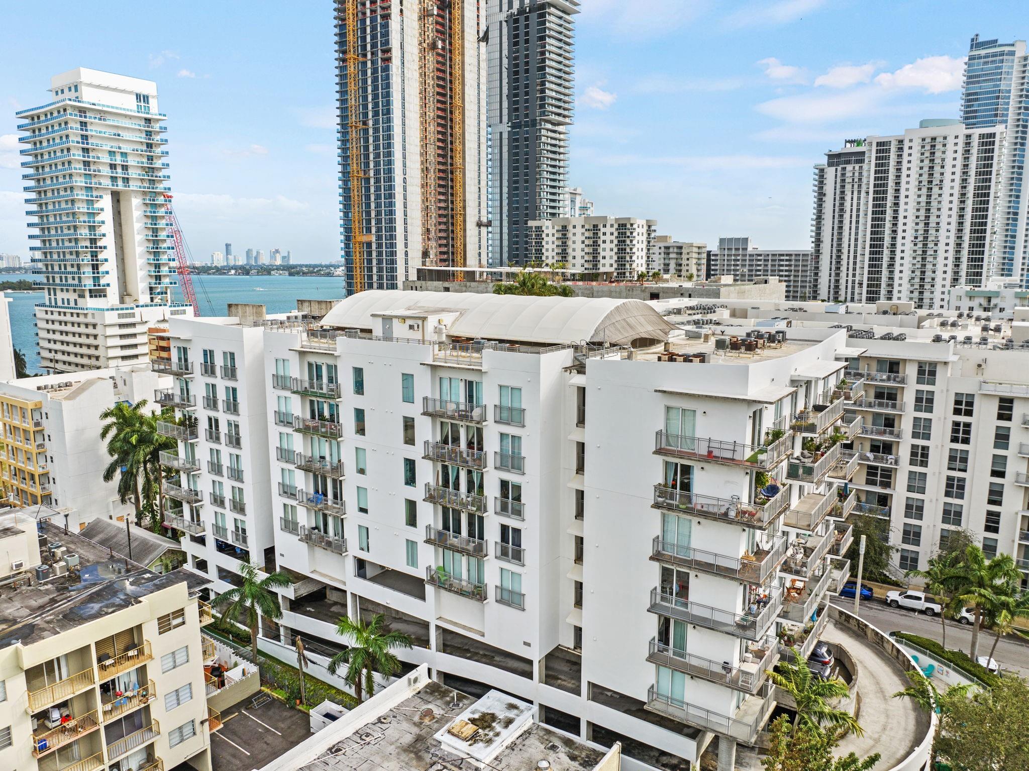 BAYLOFTS CONDO - Residential