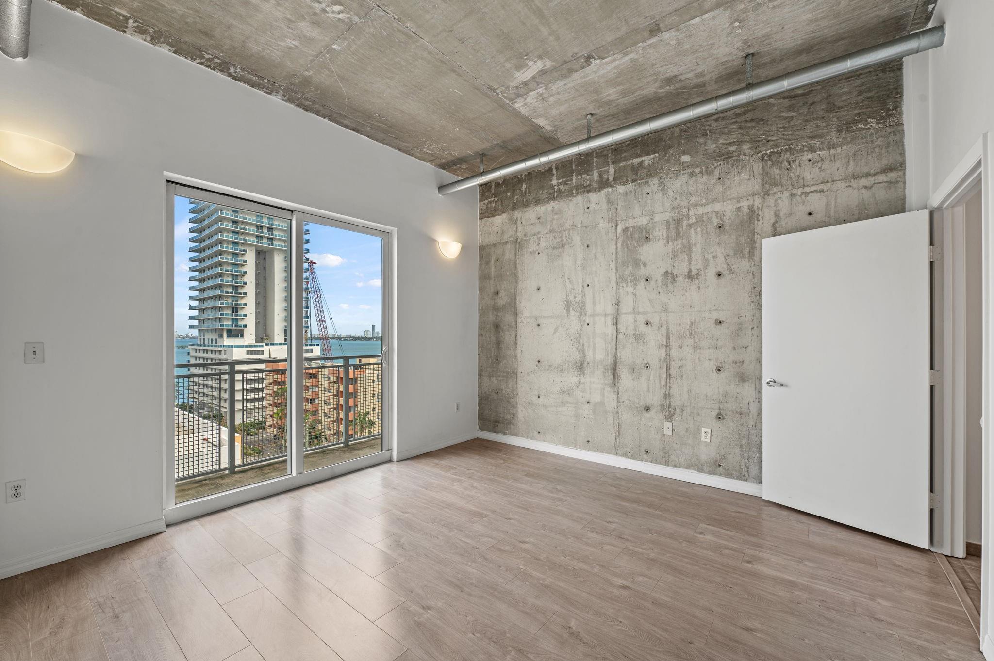 BAYLOFTS CONDO - Residential