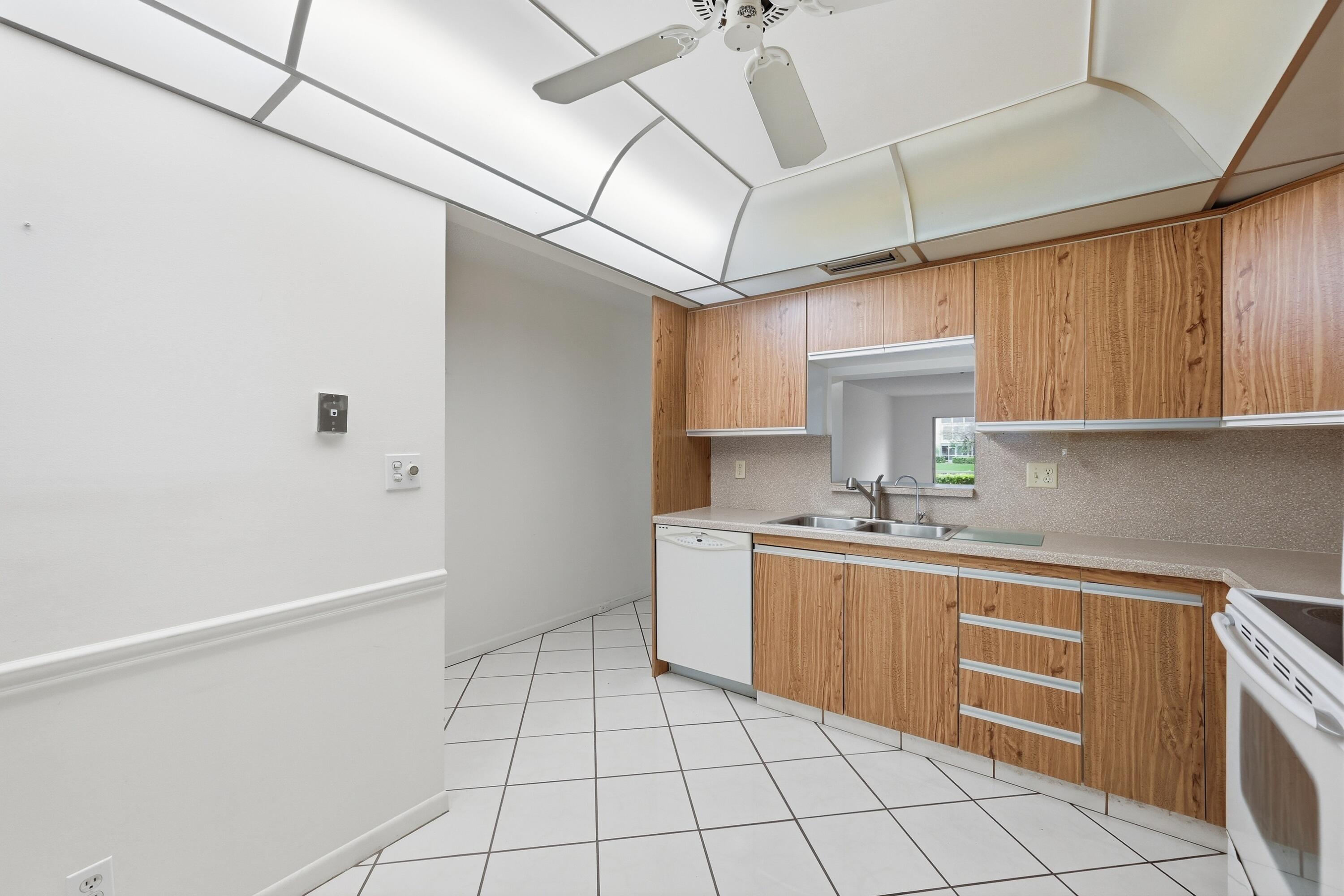 PORTOFINO VILLAGE 2-A CONDO - Residential