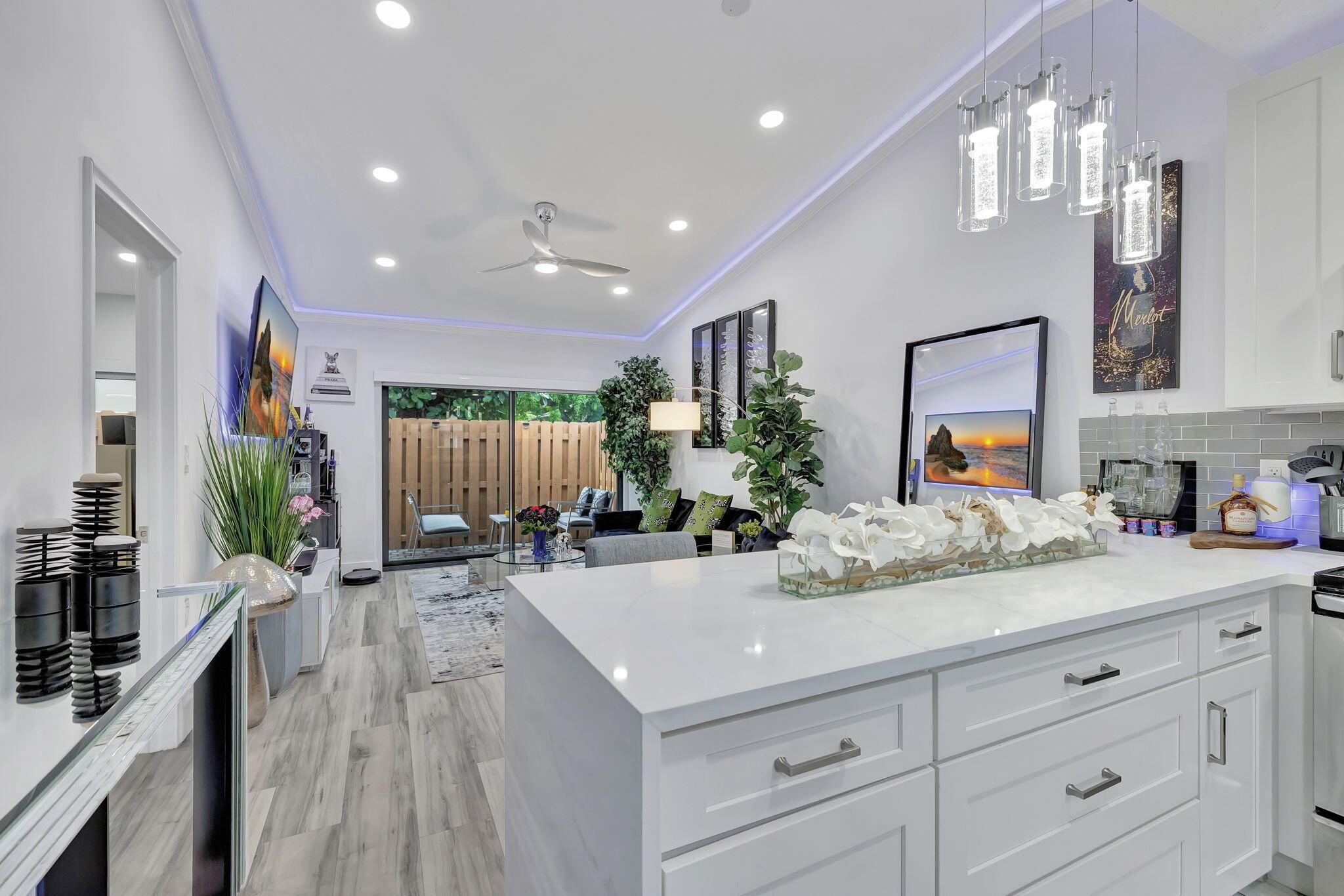 CENTURA PARC AT COCONUT C - Residential Lease