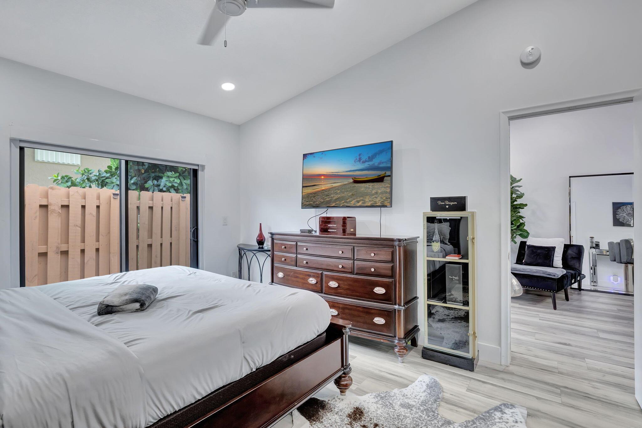 CENTURA PARC AT COCONUT C - Residential Lease