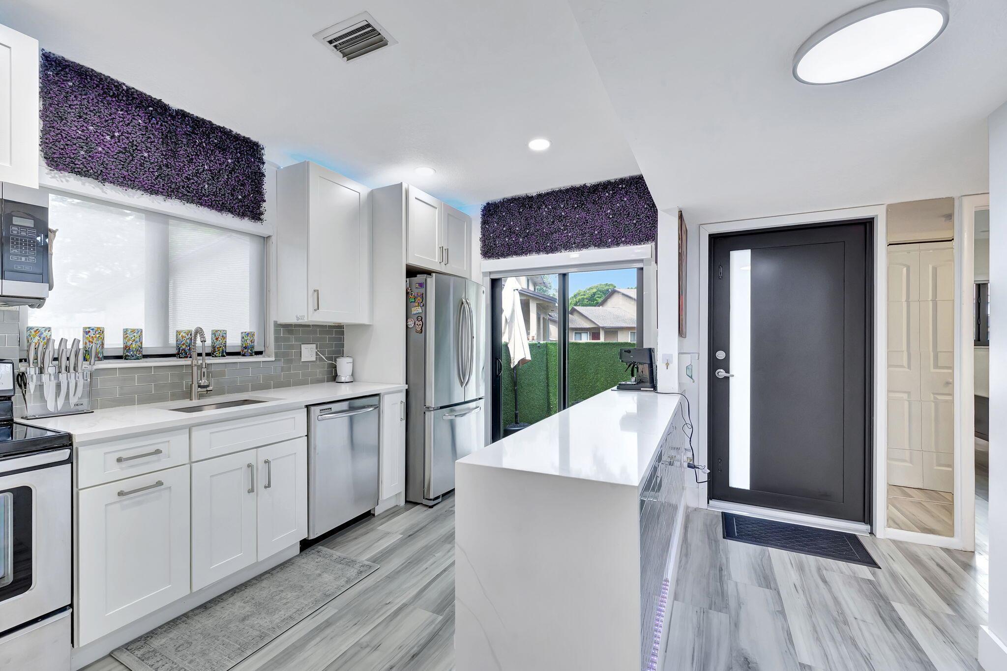 CENTURA PARC AT COCONUT C - Residential Lease