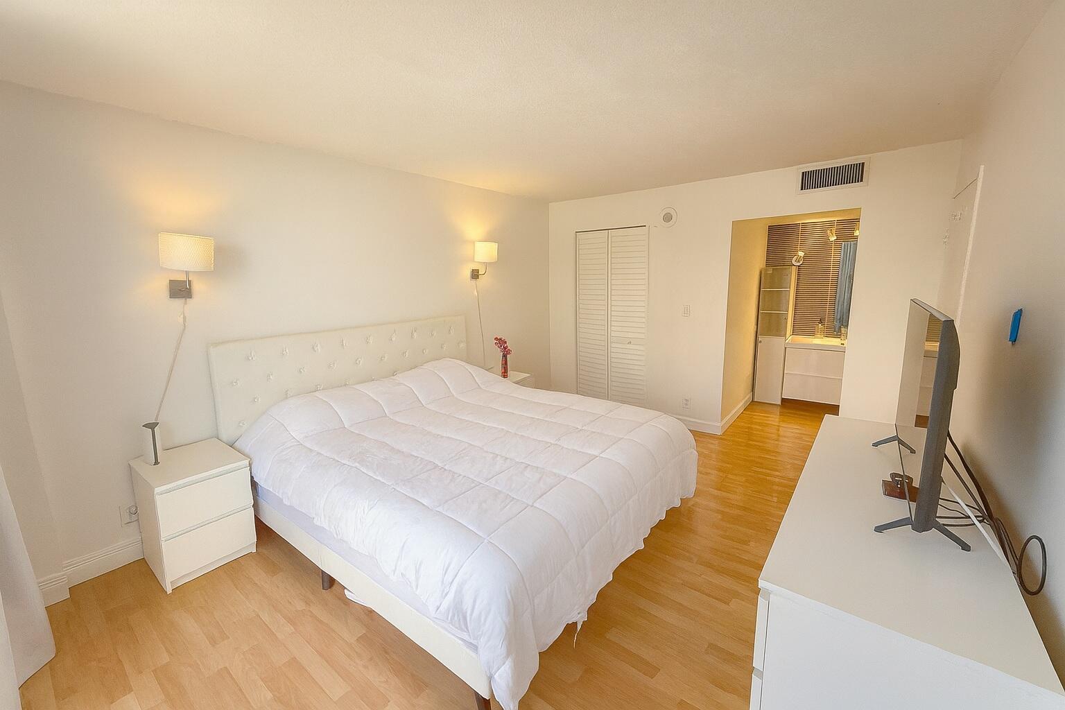 16909 N Bay Road 507