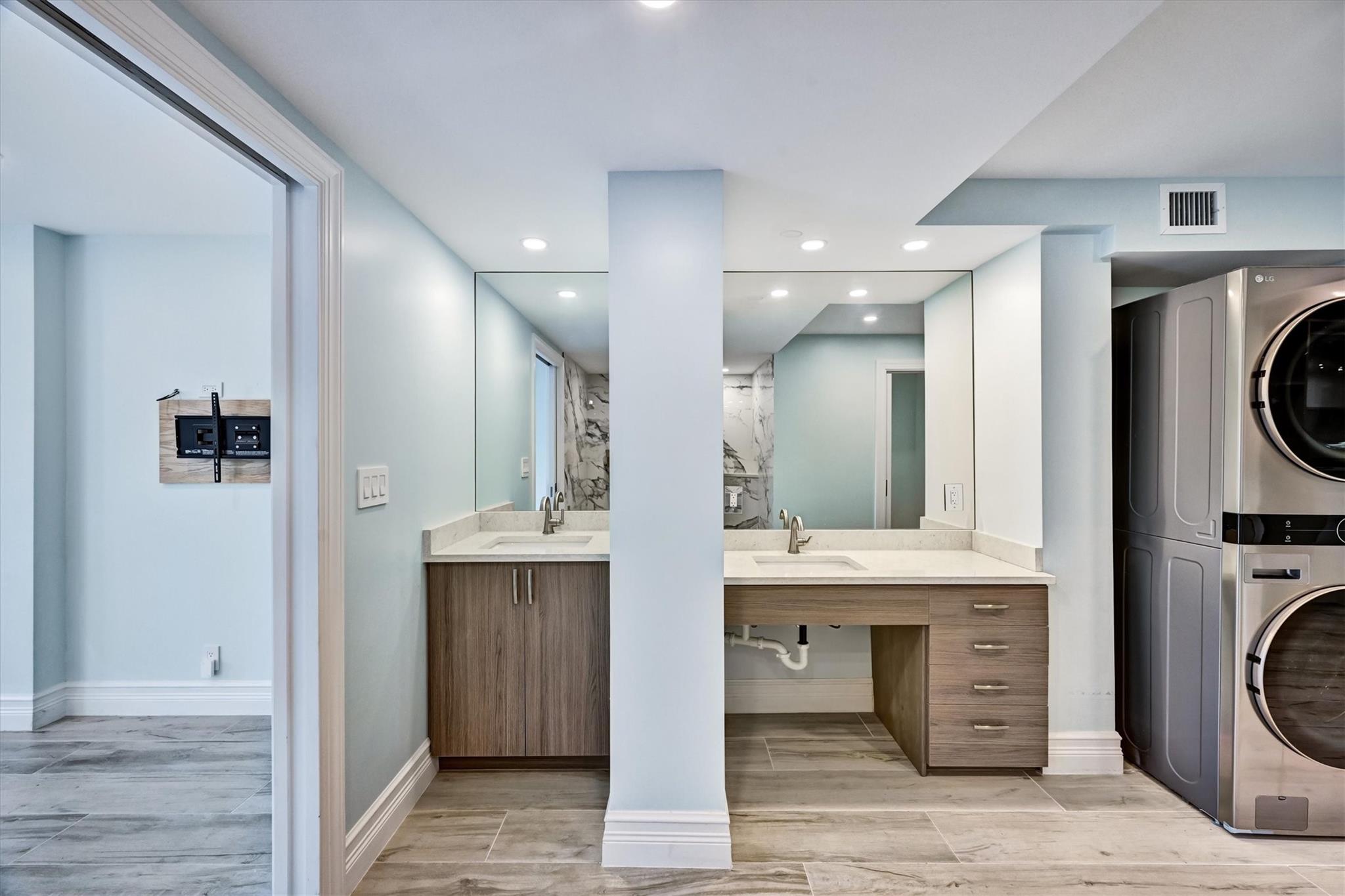 Hidden Harbor - Residential