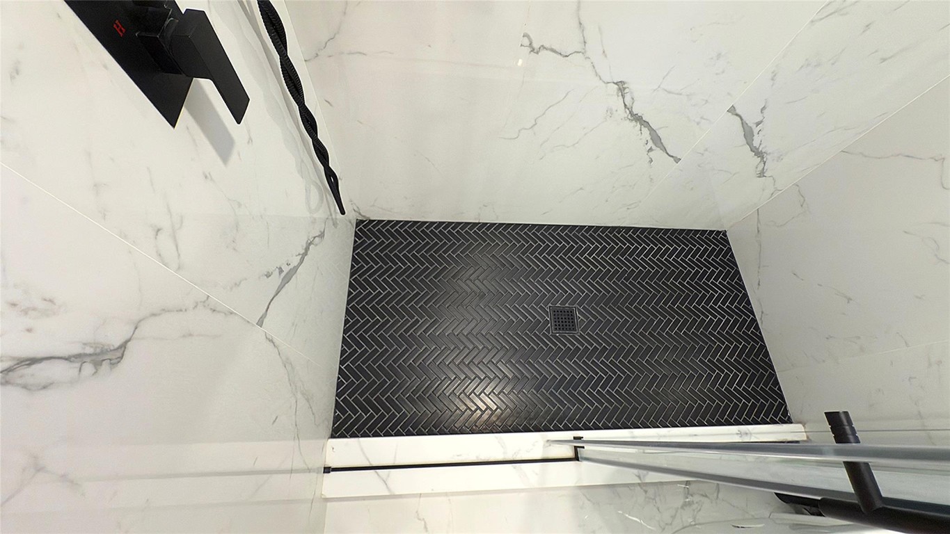 PALM ROYAL CONDOMINIUM - Residential