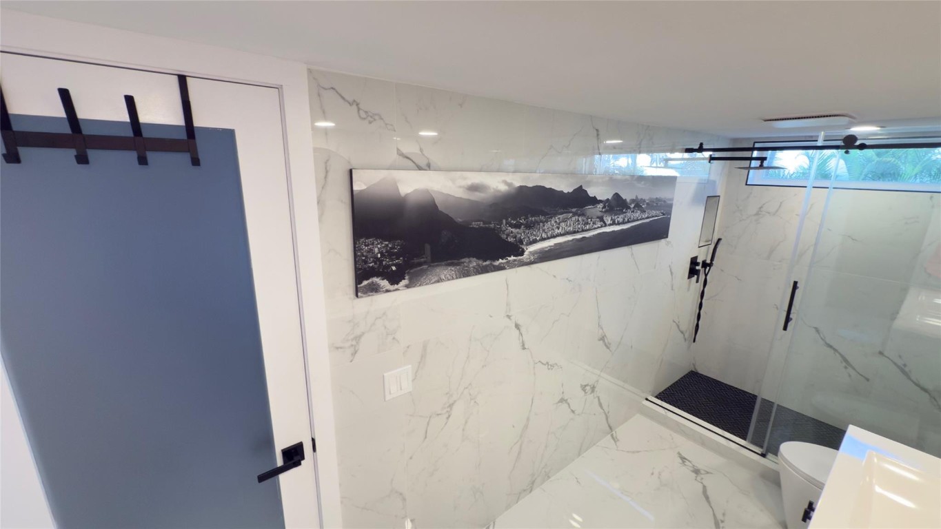 PALM ROYAL CONDOMINIUM - Residential