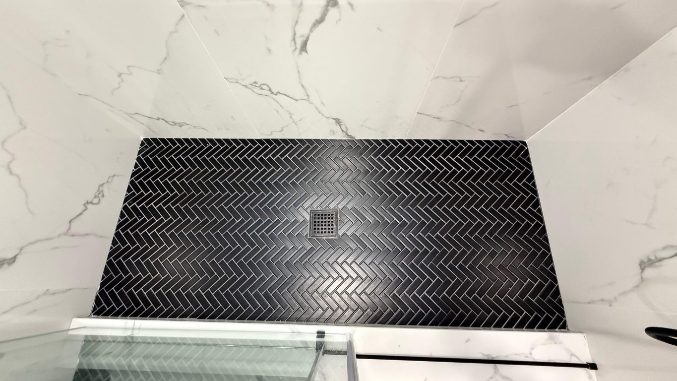 PALM ROYAL CONDOMINIUM - Residential