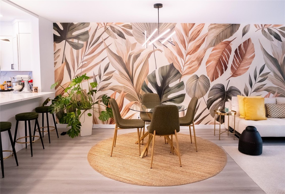 PALM ROYAL CONDOMINIUM - Residential