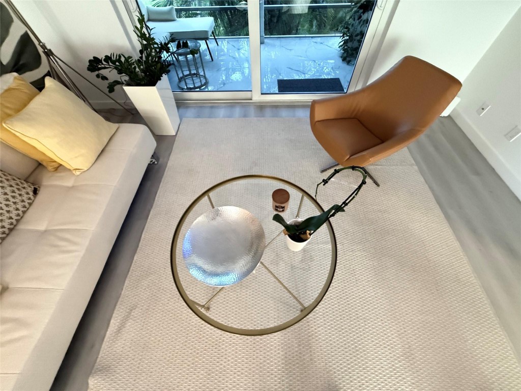 PALM ROYAL CONDOMINIUM - Residential