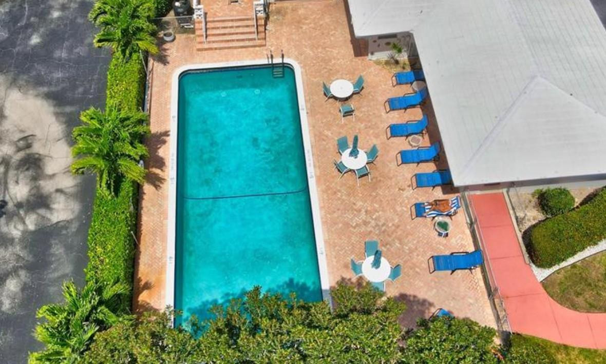 PALM ROYAL CONDOMINIUM - Residential