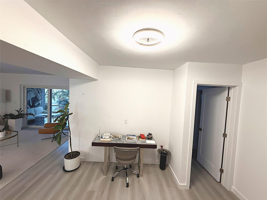 PALM ROYAL CONDOMINIUM - Residential