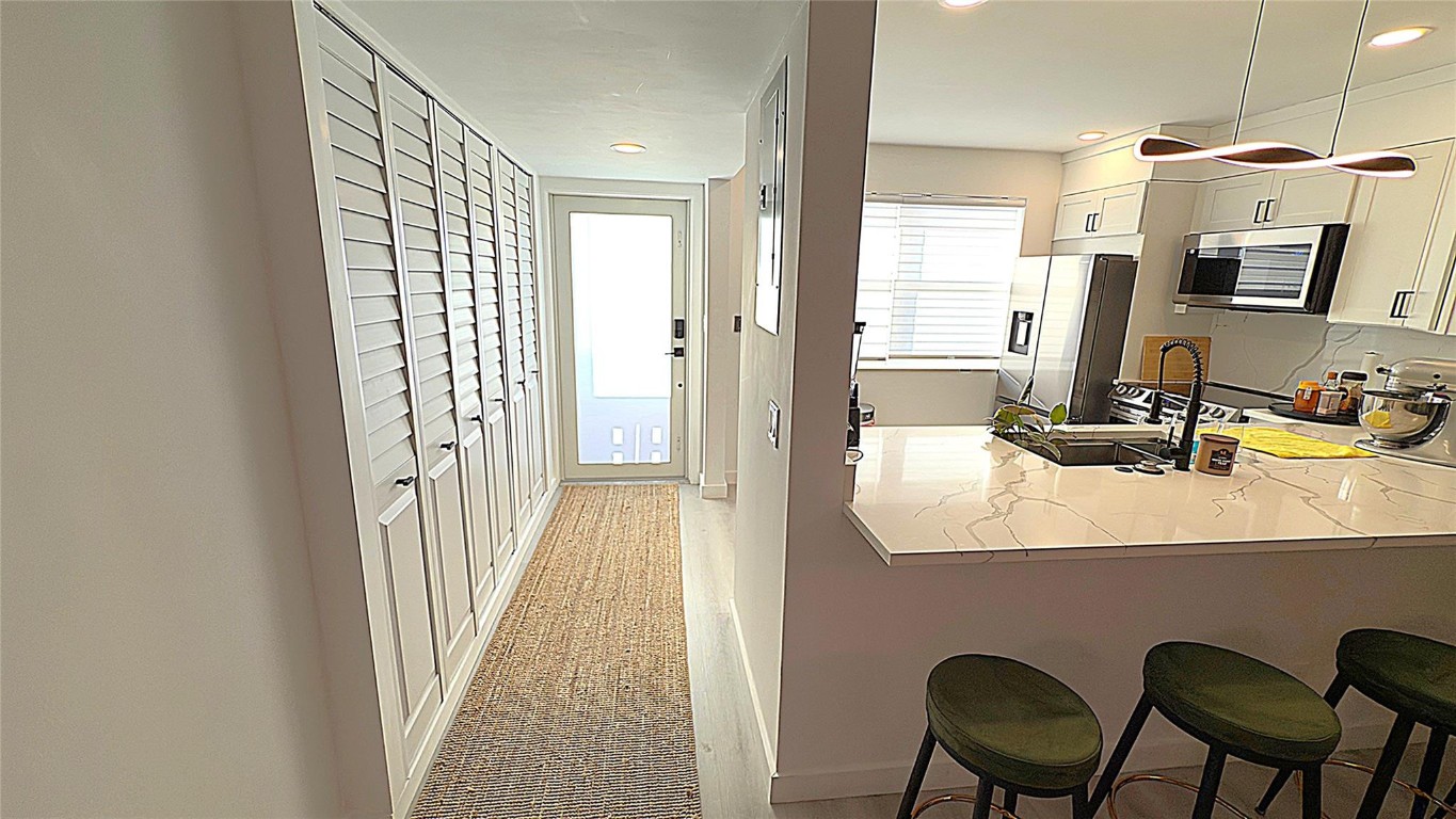 PALM ROYAL CONDOMINIUM - Residential