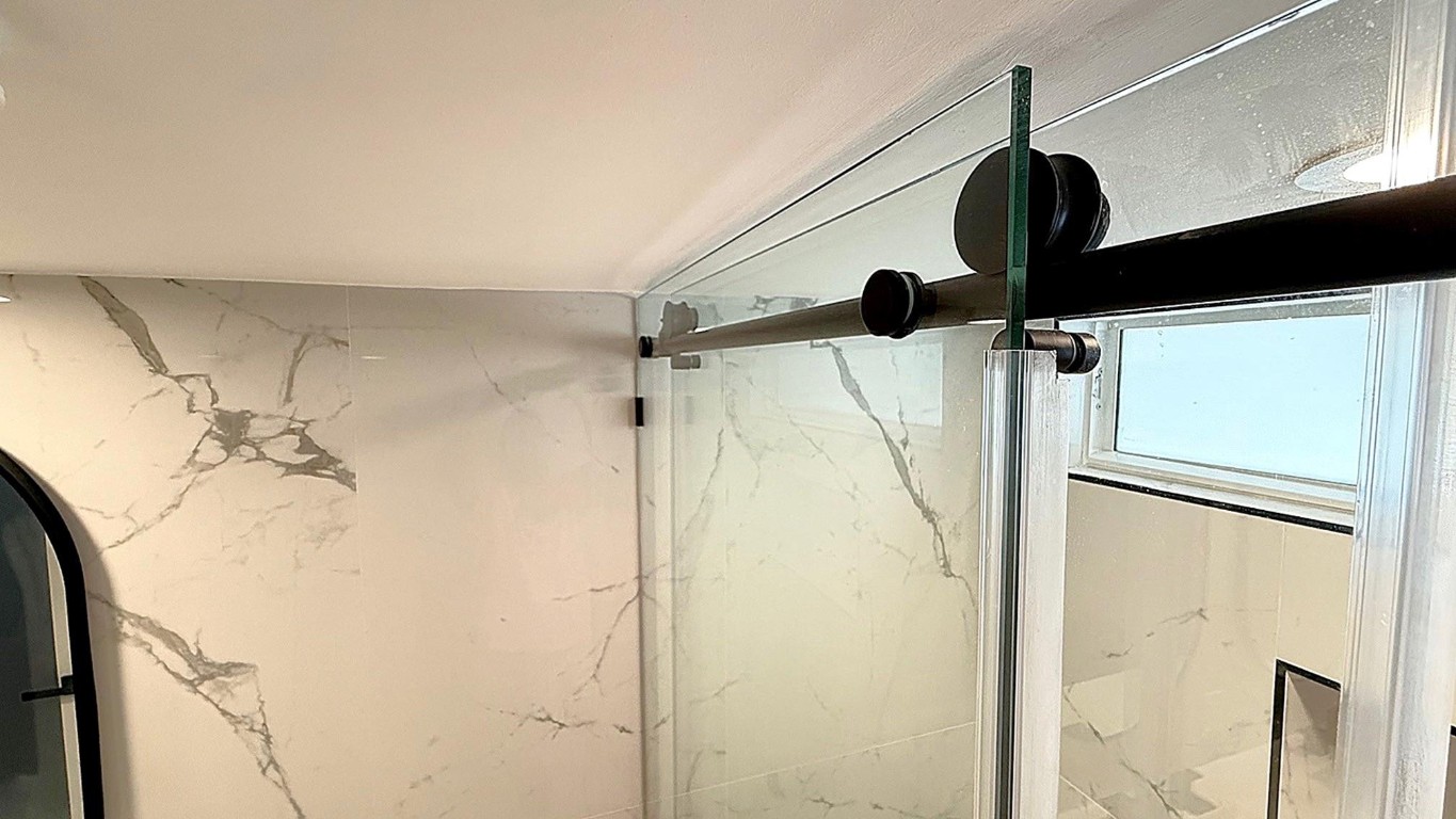 PALM ROYAL CONDOMINIUM - Residential