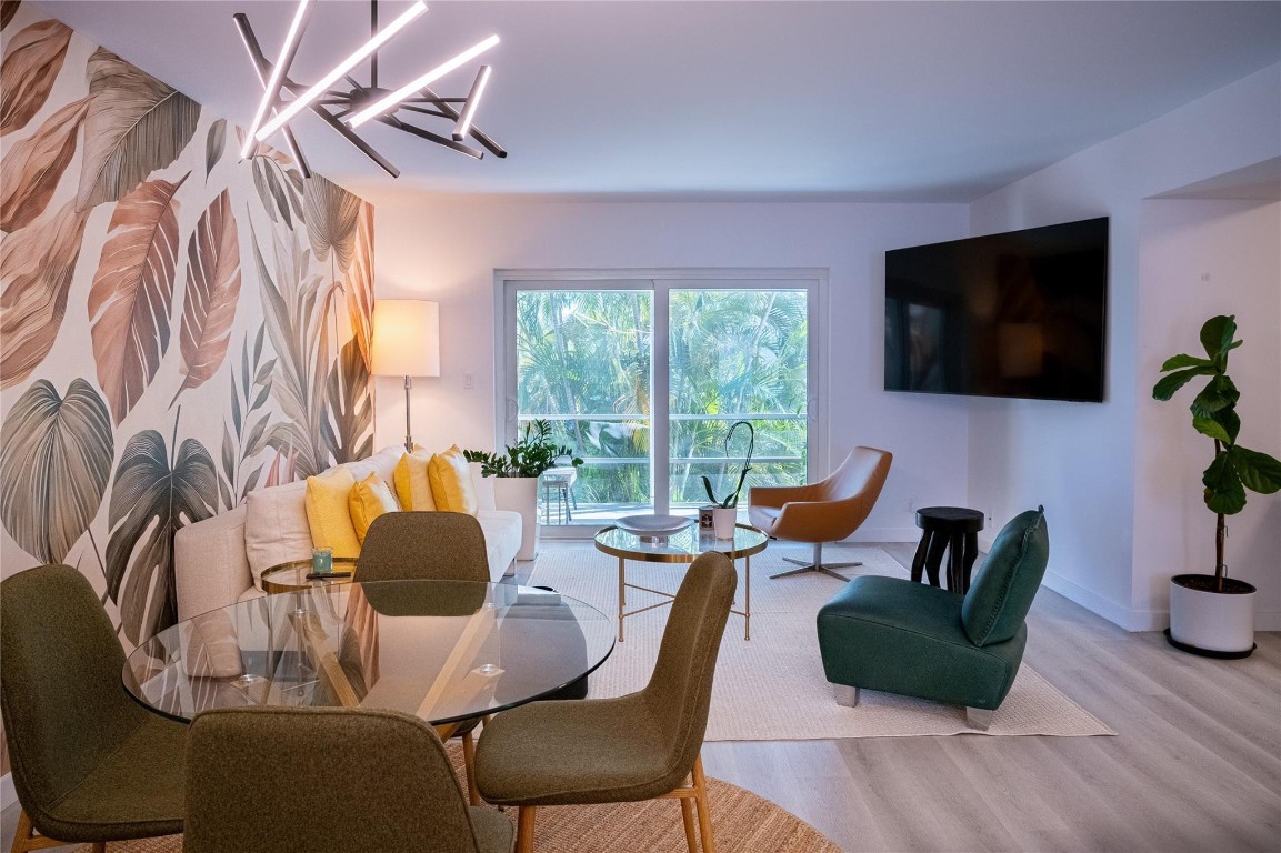 PALM ROYAL CONDOMINIUM - Residential