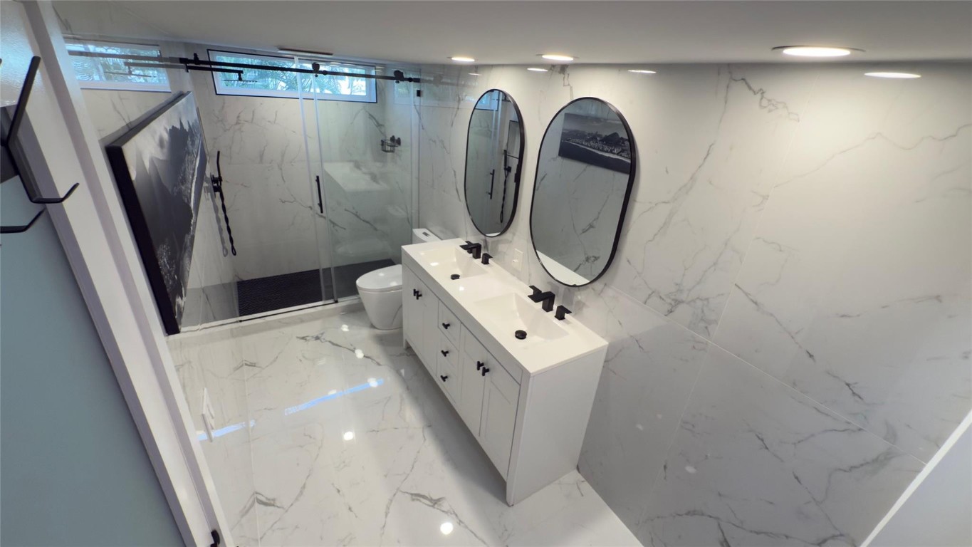 PALM ROYAL CONDOMINIUM - Residential